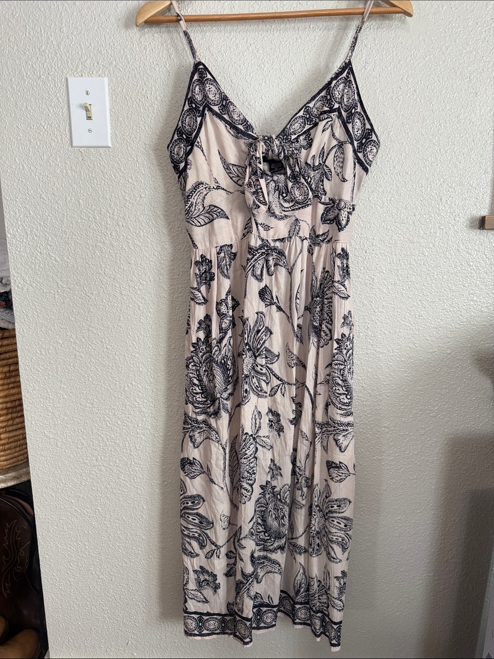 Sleeveless Beige Floral Print Midi Dress with Tie Front